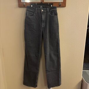 Hollister Ultra High-Rise Dad Jean Vintage Stretch.